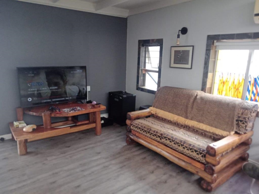 3 Bedroom Property for Sale in Wavecrest Eastern Cape
